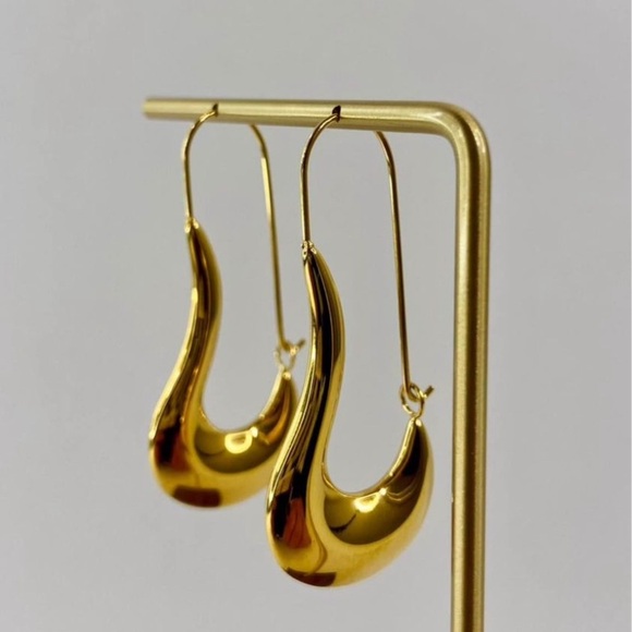 Beautiful Pair of High Quality Gold Plated French Hoop Earrings - Picture 1 of 3